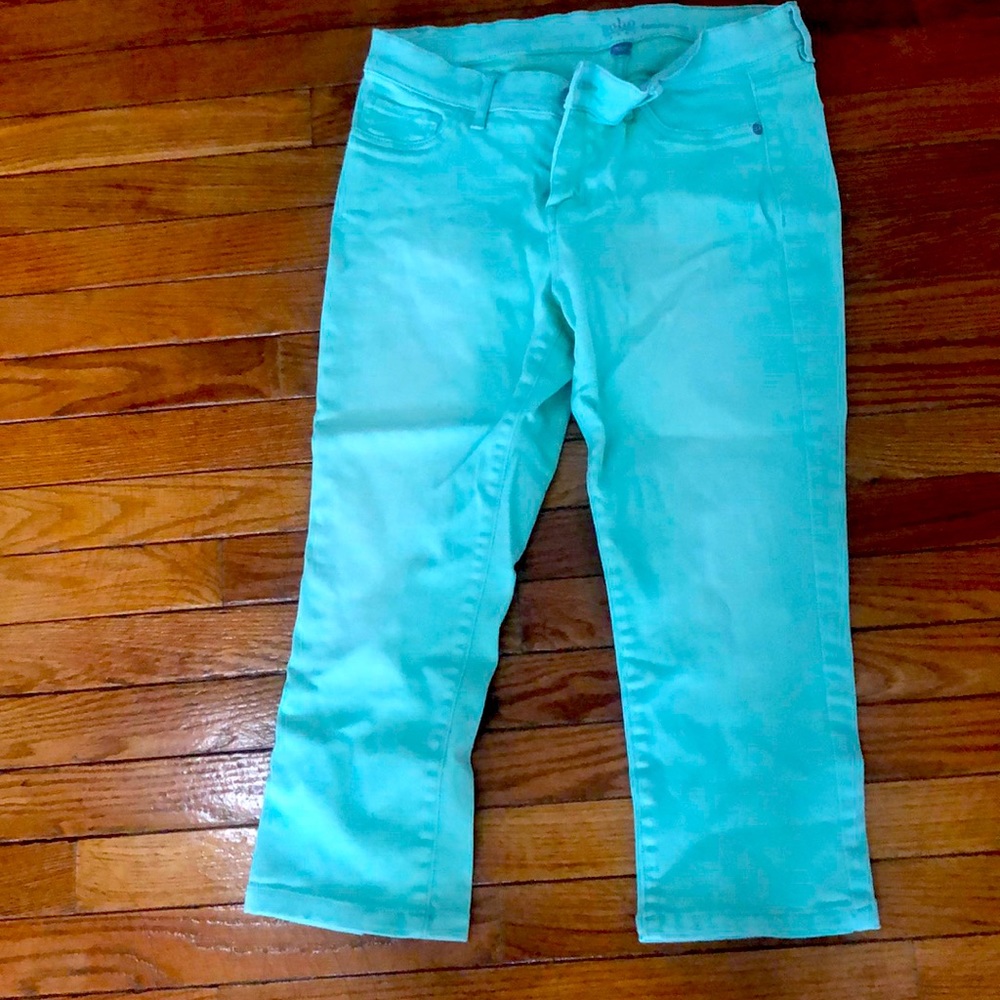 NY and company mint green cropped denim size 8
